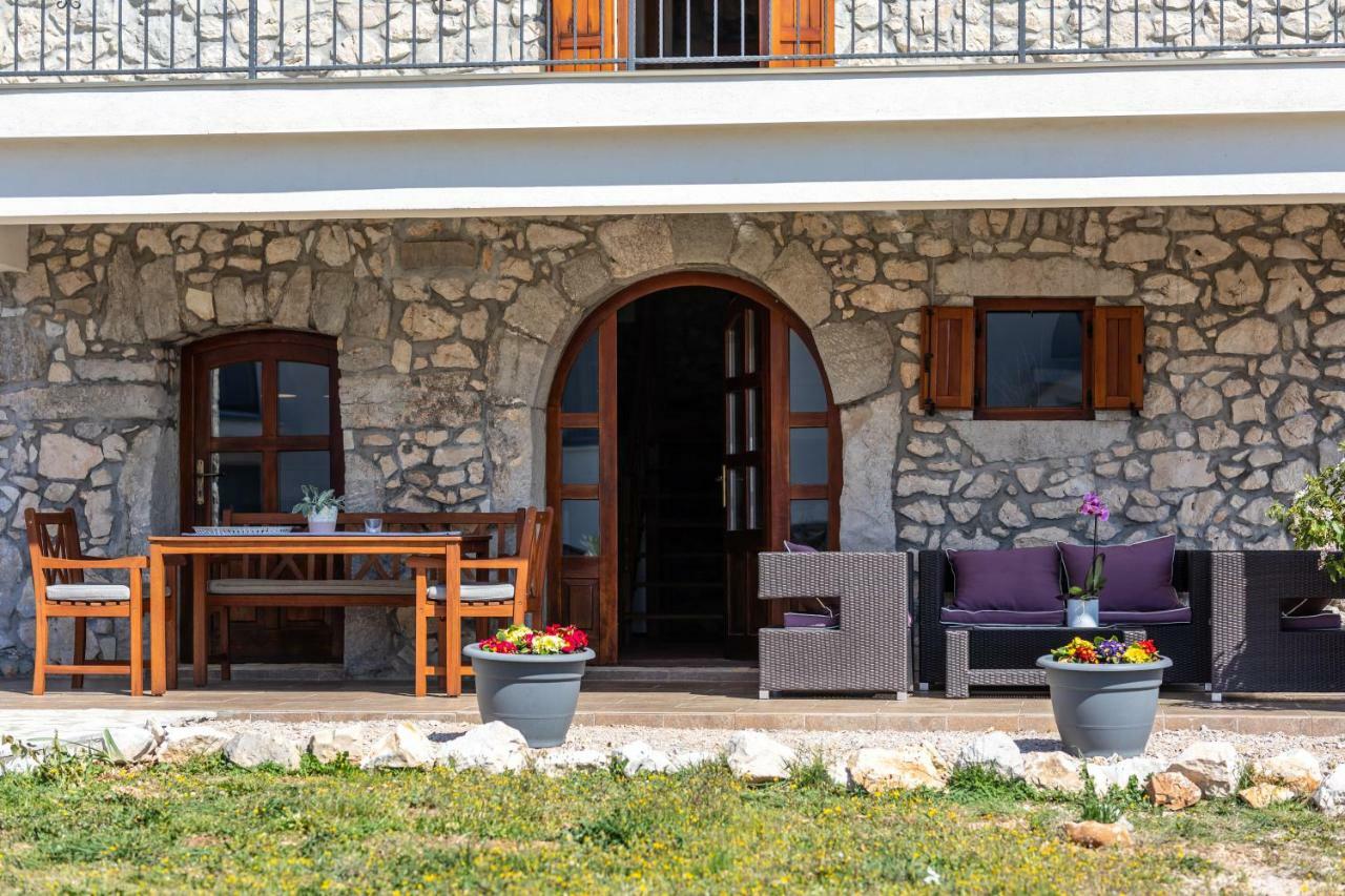 Villa Korina Пинезичи Экстерьер фото